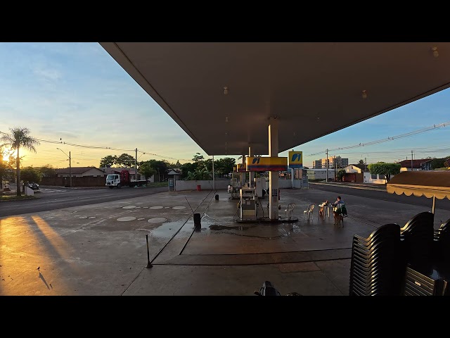 Posto de gasolina - visão panorâmica / Gas station - panoramic view