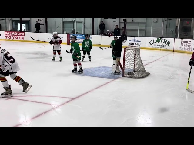 Max’s first hockey game - part 6