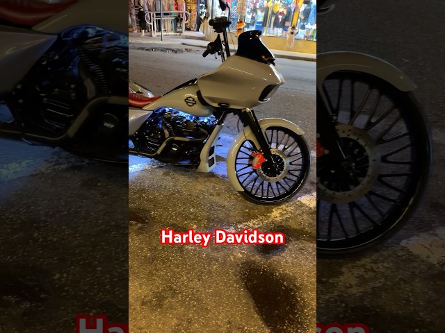 Harley Davidson road glide on 26”rims #harleydavidson #roadglide #bagger #motorcycle #bike #short