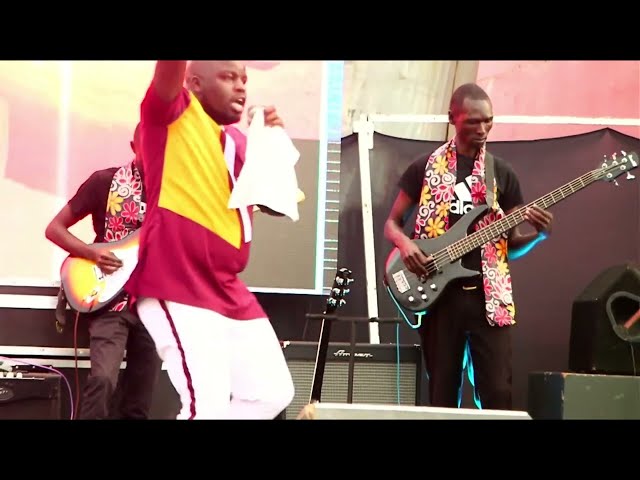 MWENDA GICHURU LIVE AT PRAISE JAM SEASON TWO- MAKUTANO JUNCTION STREET-MERU