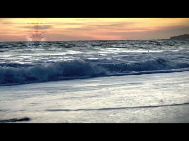 Mindblowing Beach Waves #shortsvideo💥