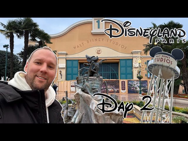 Disneyland Paris Vlog Day 2 | Disney Studios Park | Christmas Parade | Drone Show | December 2024