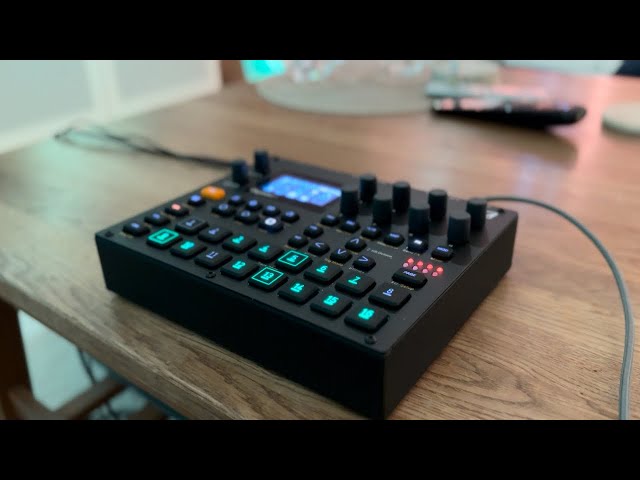 Elektron Digitakt II jam with stock drum loop