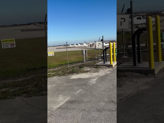 Plane spotting👀 #planespotting #plane #airport #sanford #cessna #flying #florida #youtube #shorts