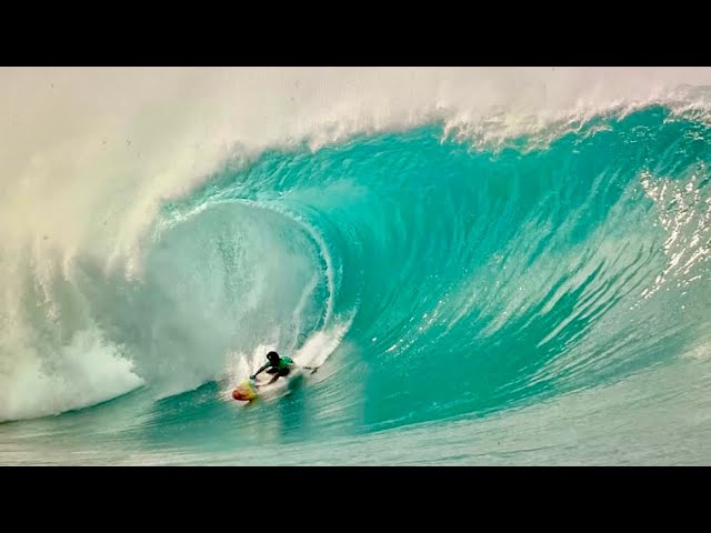 Mason Ho Surfing The Pipeline Masters