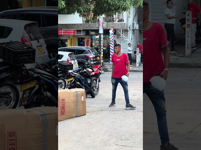 La caja 📦 divertida 🤣 #funny #humor #comedy #viralvideo #bromapesada #funnyvideo #viralnews