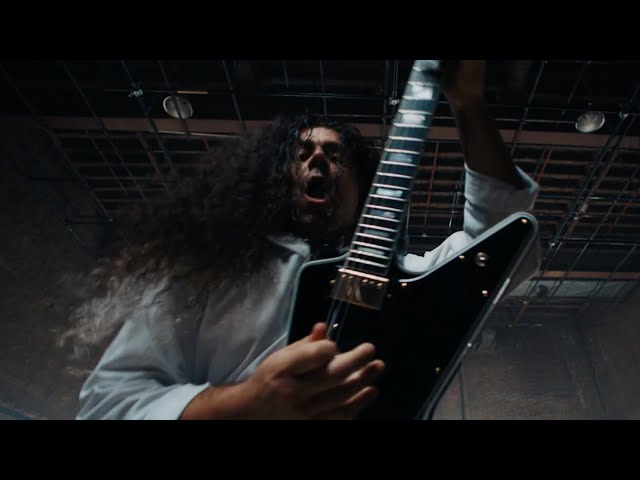 Coheed and Cambria - Shoulders (OFFICIAL MUSIC VIDEO)