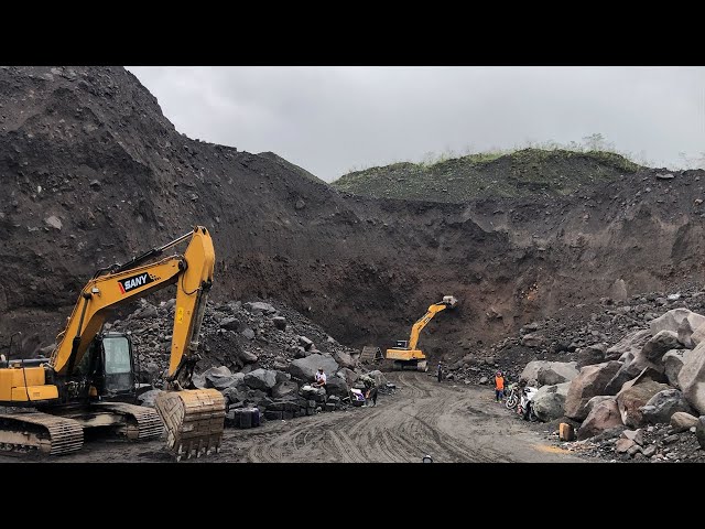 SPECTACULAR Excavator Cutting Cliff for Mining Sand - EXTREME Dangerous Sand Mining in Mountain