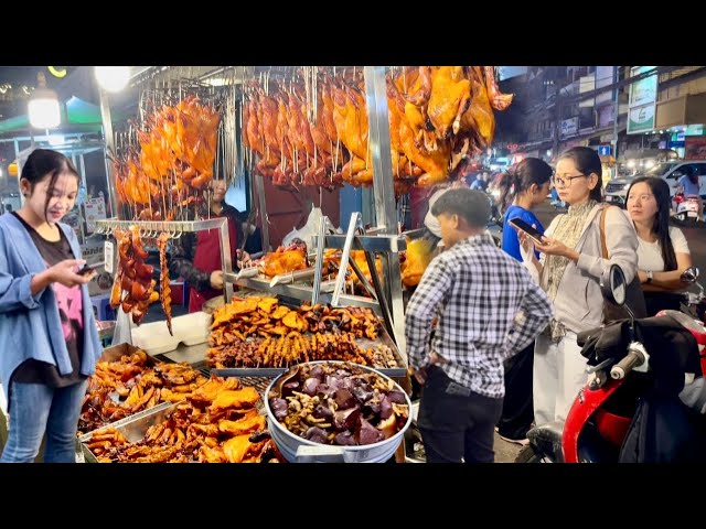 Best Cambodian Street Food 2025 ! Duck, Chicken, Fish, Pigs intestine & more in Toul Tompong Market