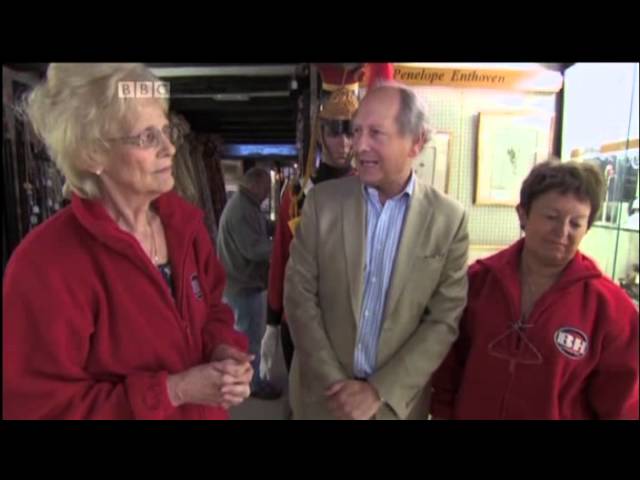 Bargain Hunt: The teapot is Quite Wrong