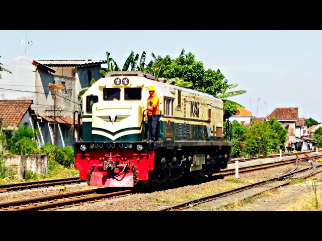 LANGSIRAN MAJU LOKOMOTIF CC 201 92 01 JR DI STASIUN BANGIL | JPL 99 Bangil Pasuruan