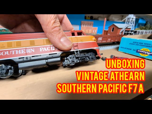 Southern Pacific F7A Locomotive Athearn HO Trains