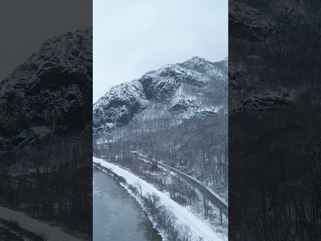 New York's menacing Breakneck Ridge. #newyork #mountains #hudsonvalley #snow #hiking