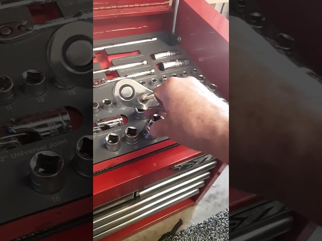 Toolbox trick to save time #automobile #mechanic #tools