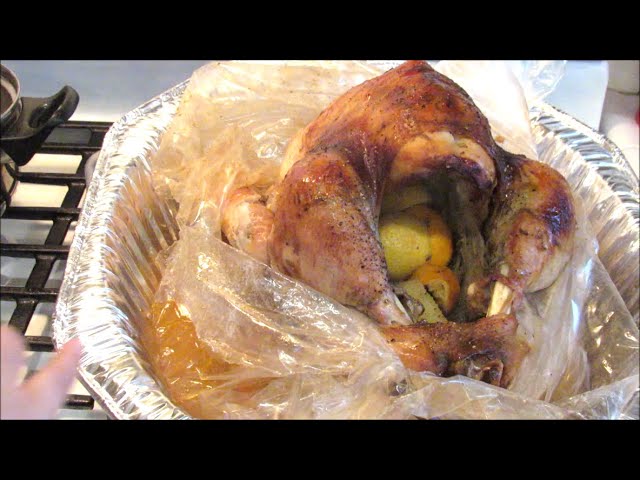 How to Roast a Whole Turkey in an Oven Bag/ Simple Steps