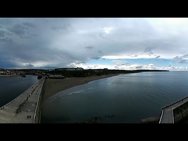 360° VR view from the top of the Lighthouse in Whitby