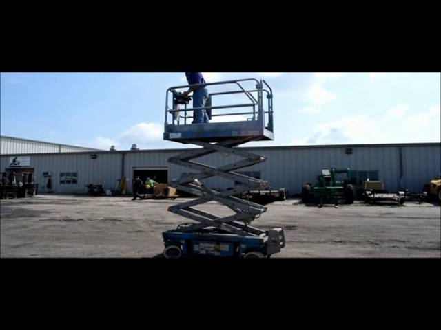 Genie GS1730 scissor lift for sale | sold at auction August 11, 2015