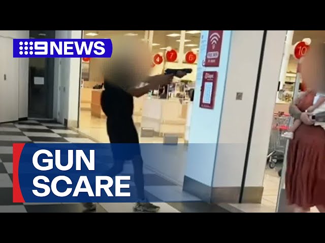 Teens arrested after allegedly wielding fake guns in shopping centre | 9 News Australia