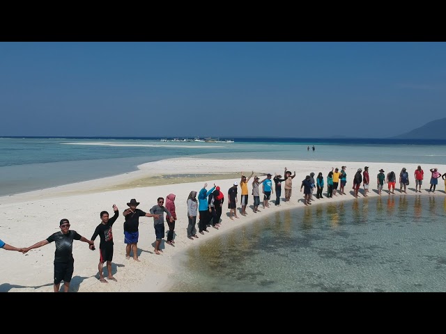 Pulau Cemara Besar Karimunjawa Inilh Keindahannya