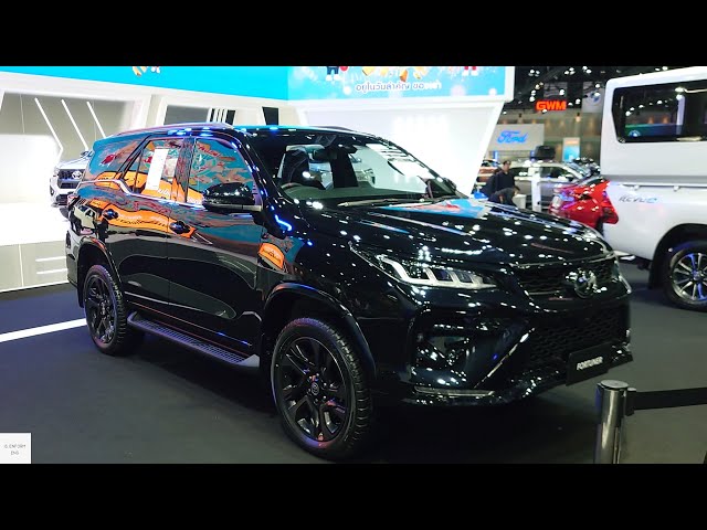 2025 Toyota Fortuner GR Sport Black 2.8L 4X4 EURO5 / In-Depth Walkaround Exterior & Interior