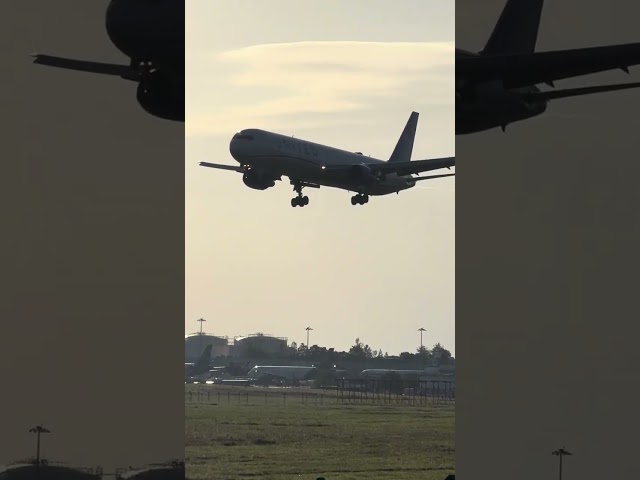 United Airlines Boeing 767-400 11 Jun 2024 New York (EWR) Dublin (DUB) UA23