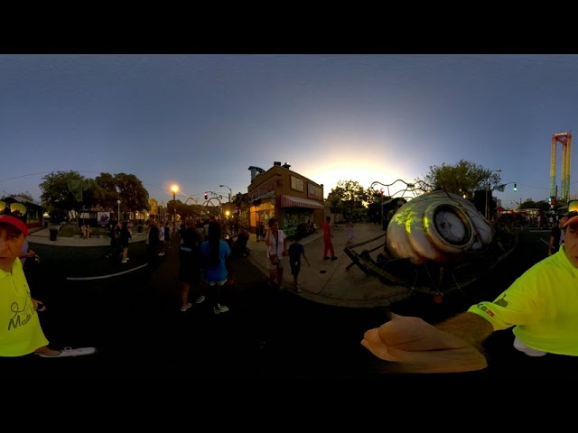 Crashed UFO at Six Flags Fiesta Texas for Fright Fest in 360 degrees!  filmed on RYLO