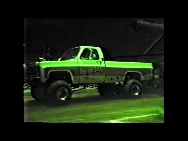 1983 National Farm Machinery Show Truck & Tractor Pull: 6,200 lb. Modified Four wheel drive trucks