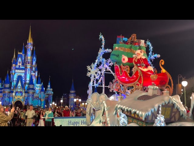 NEW 2024 DISNEY CHRISTMAS PARADE with NEW MUSIC and CHARACTERS - DISNEY CHRISTMAS PARTY PARADE in 4K