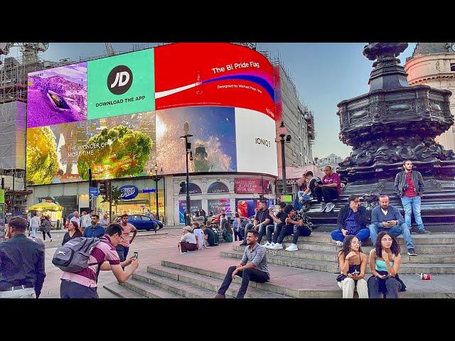 London Summer Walk - Aug 2022 | Exploring Central London Streets | Covent Garden and Soho [4K HDR]