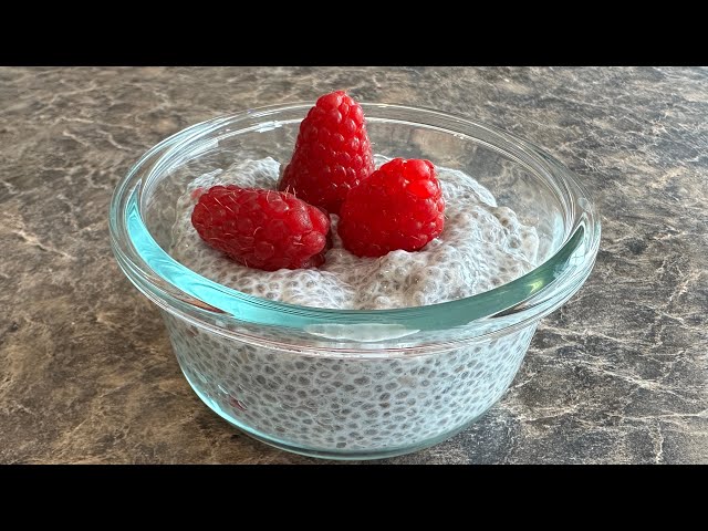 Low-Carb Raspberry Chia Pudding | Keto & Paleo Valentine’s Treat!