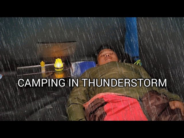 SOLO CAMPING - CAMPING WITH A THUNDERSTORM OVERNIGHT - SLEEP WITH THE SOUND OF HEAVY RAIN - ASMR