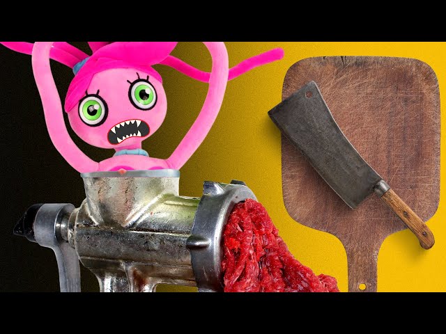 Mommy Long Legs is afraid of the MEAT GRINDER | Poppy playtime in real life