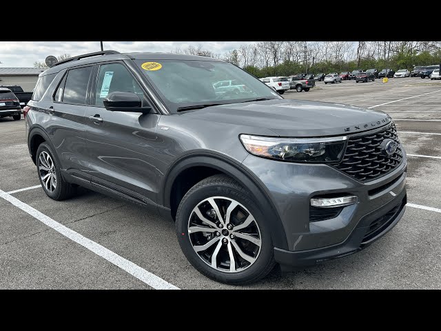 2023 Ford Explorer ST-Line 2.3T POV Test Drive & Review