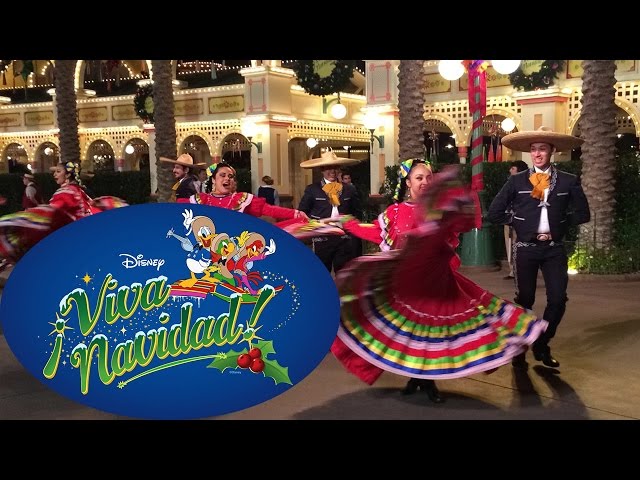 Disney ¡Viva Navidad! Street Party in 60 fps!