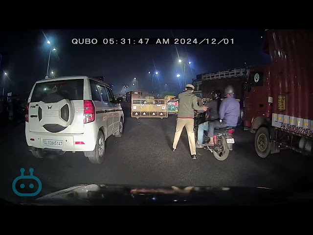 Delhi Police Checking at Early Morning at Kashmere Gate - Dashcam Video