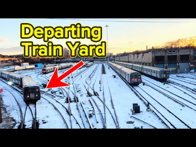 Snow Edition: Concourse Yard Train Action!