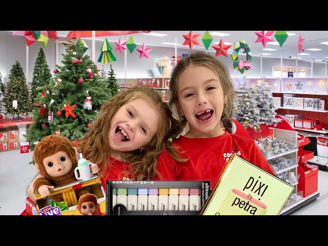 Red ❤️vs Green 💚 Shopping CHALLENGE @target  🎯with @HallieOnStage114  #shopping #challenge