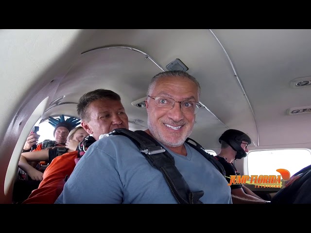 Conquering my Fear of Heights - I Jumped out of an Airplane!