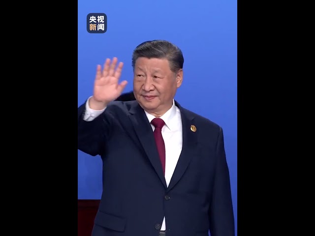 感受现场！习近平出席第九届亚冬会开幕式。（视频来源：央视新闻）