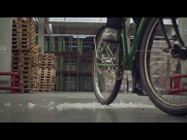 Schwalbe Marathon Plus - the flatless tire. (English)