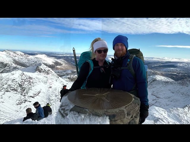 Yr Wyddfa (Snowdon) A winter walk up Miners path & Llanberis path.