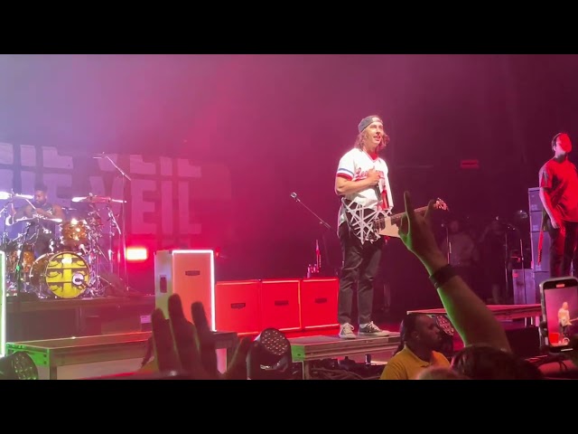 Pierce the Veil- Pass the Nirvana & Bulls in the Bronx live 10/26/22 at San Jose