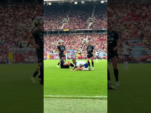 Noah Beck flies in on Jack Wilshere