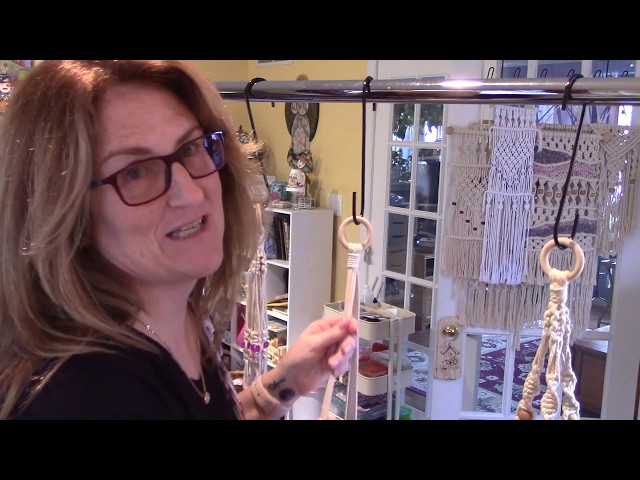 Macrame plant hanger; Beginner tutorial in real time