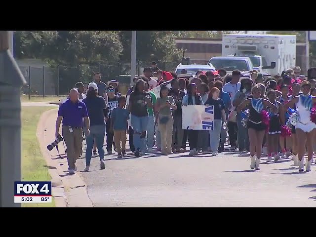 Crowley ISD high school students 'march to the polls' for 2024 election