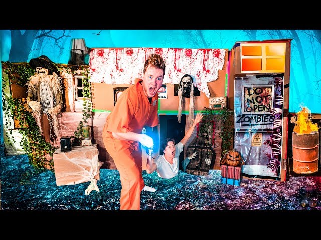 BOX FORT HAUNTED HOUSE!! 📦😱 Scariest Haunted House 3:00 Am CHALLENGE