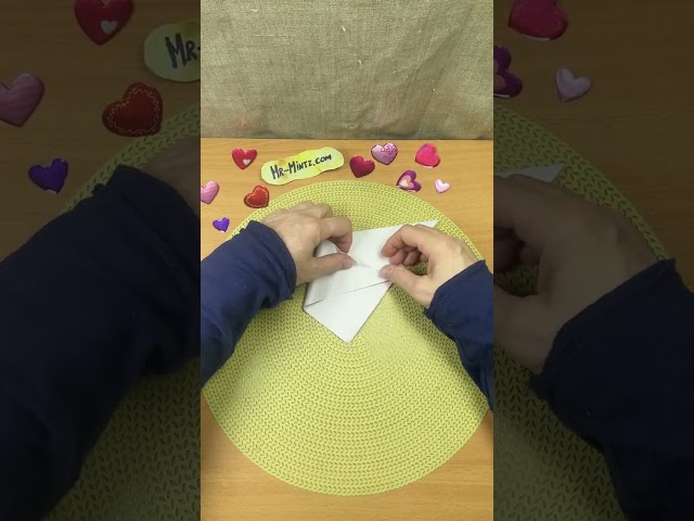 DIY Valentine’s Day HeartChain: Adorable & Easy Paper Craft 💖