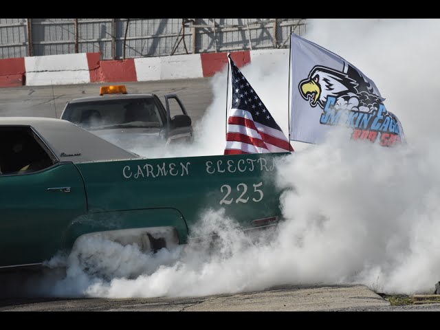 Live update count down to Cleetus and Cars indy burnout competition