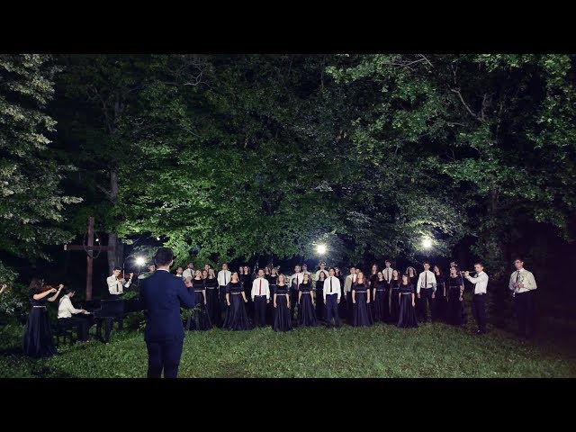 Corul si Orchestra Adventus - E Isus Hristos | Videoclip SperantaTV