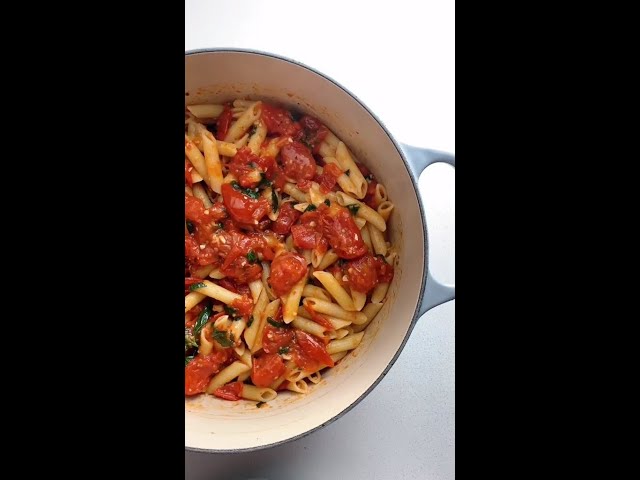 Simple Burst Cherry Tomato Pasta